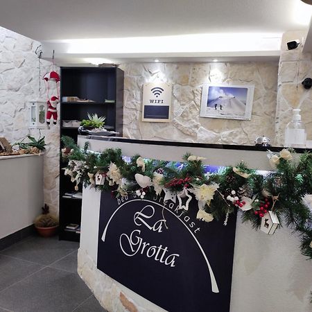 B&B La Grotta 尼科洛西 外观 照片