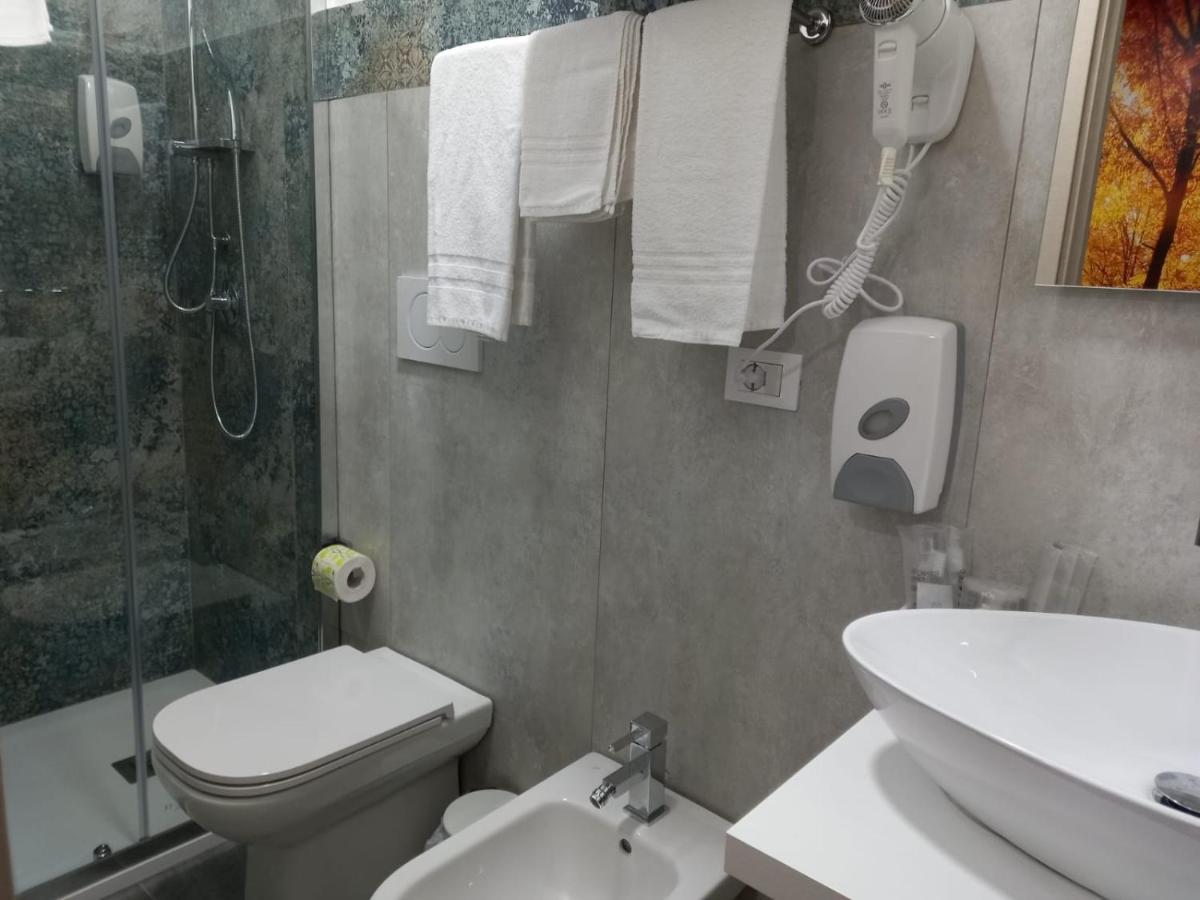 B&B La Grotta 尼科洛西 外观 照片
