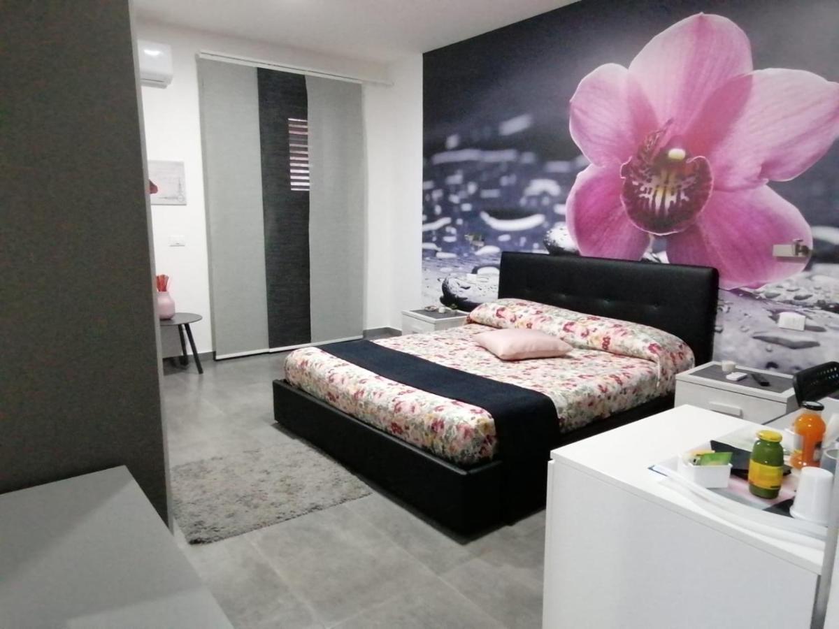 B&B La Grotta 尼科洛西 外观 照片