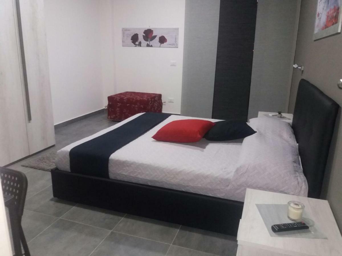 B&B La Grotta 尼科洛西 外观 照片