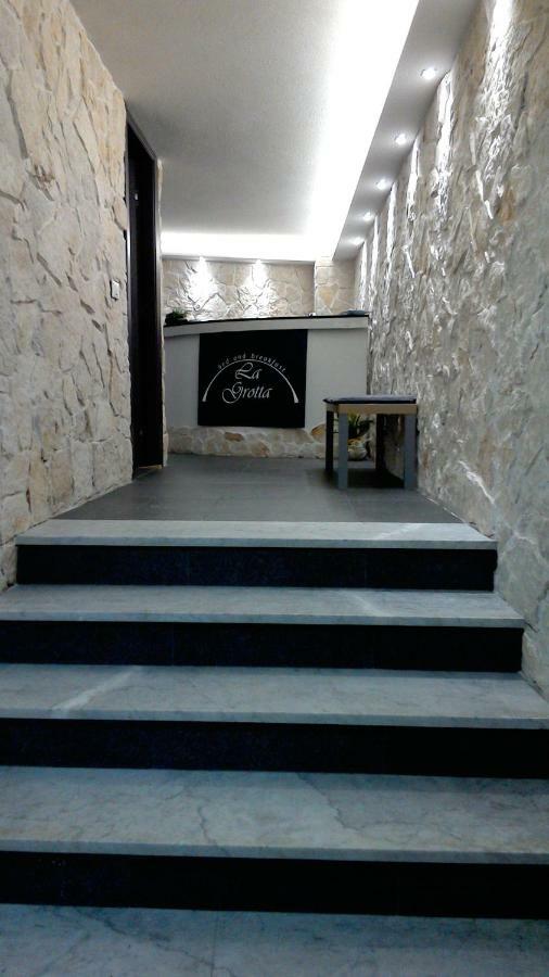 B&B La Grotta 尼科洛西 外观 照片