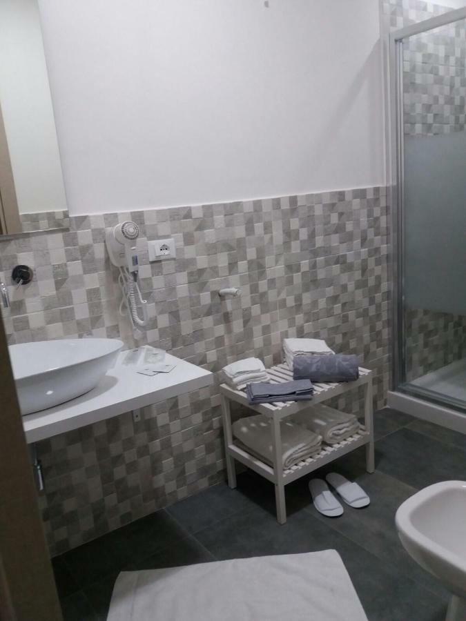 B&B La Grotta 尼科洛西 外观 照片