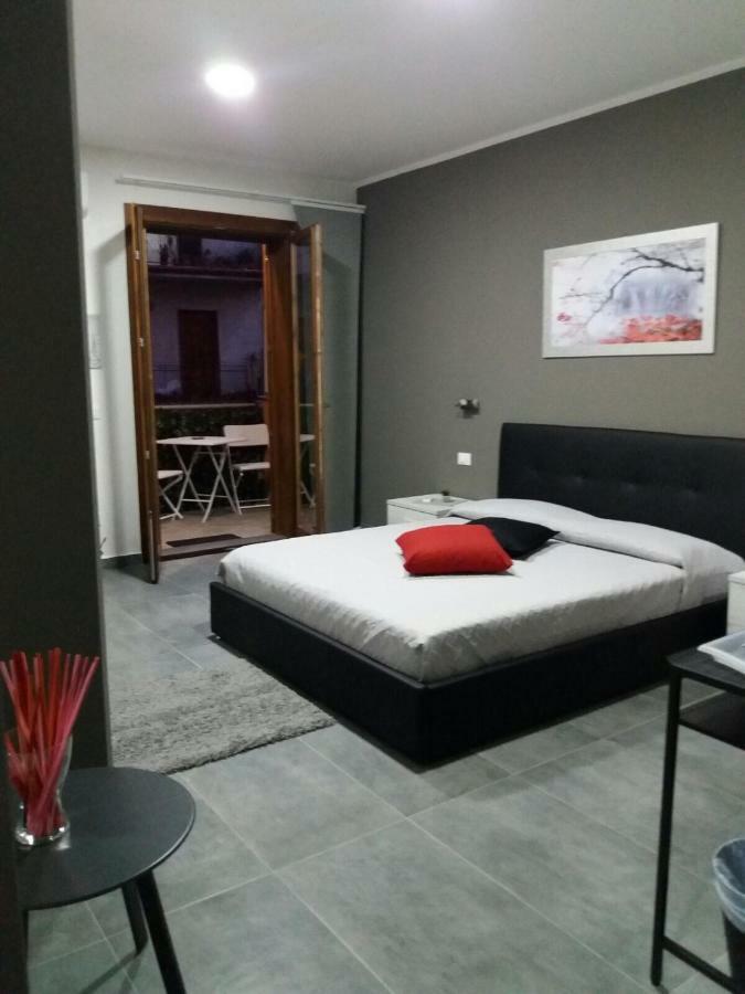 B&B La Grotta 尼科洛西 外观 照片
