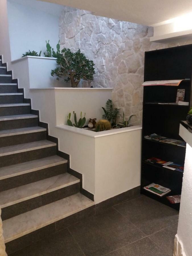B&B La Grotta 尼科洛西 外观 照片