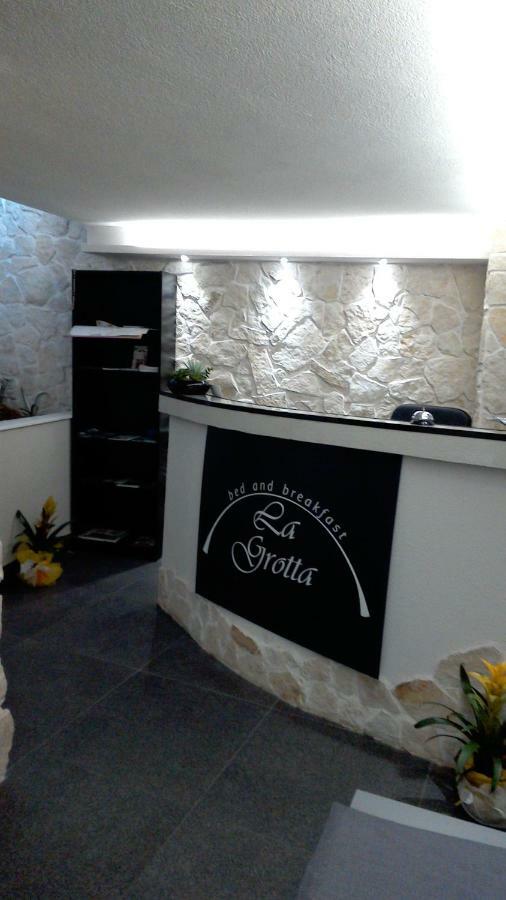 B&B La Grotta 尼科洛西 外观 照片