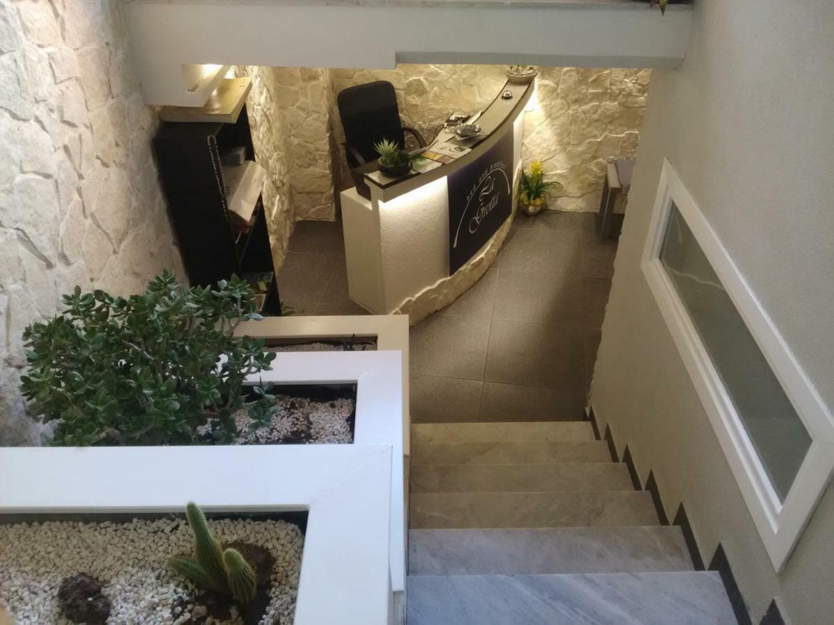 B&B La Grotta 尼科洛西 外观 照片