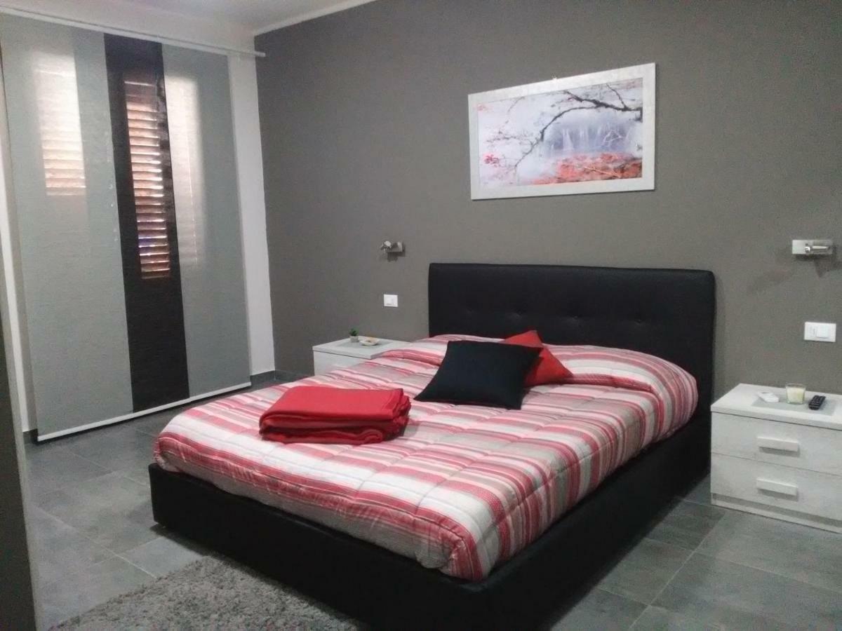 B&B La Grotta 尼科洛西 外观 照片