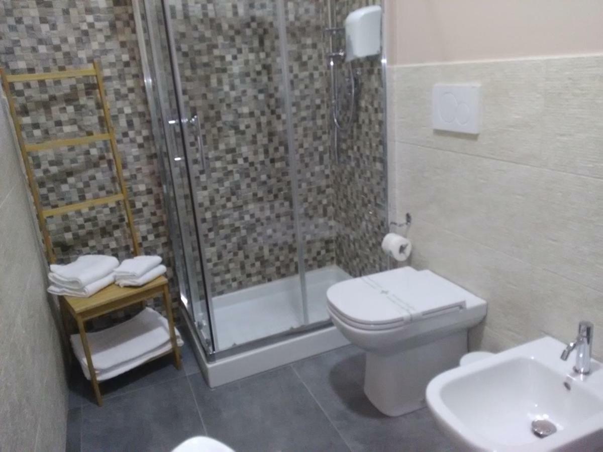 B&B La Grotta 尼科洛西 外观 照片